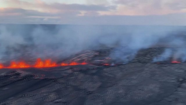 Havajuose išsiveržė ugnikalnis: pranešama apie grėsmes 