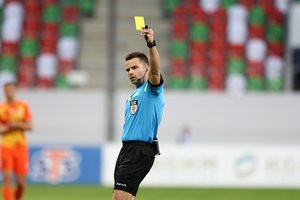 Europos futbolo čempionate – nauja taisyklė: už jos nusižengimą teisėjas baus geltona kortele