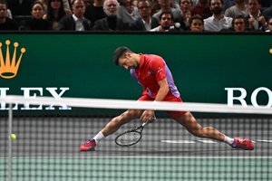 N. Džokovičius pasitraukė iš „Roland Garros“ ir neteks pirmosios reitingo vietos