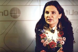 Kaip į vandenį dingusią sukčių karalienę gaubia kraupios spėlionės – prikišus nagus įtaria mistinę reputaciją turintį apsaugininką