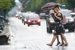 Laukia nemalonūs pokyčiai: temperatūra kris žemiau, o dar labiau vėsins liūtys