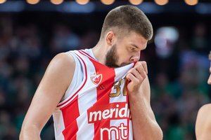 „Partizan“ komandai nespėjus laiku sugrįžti į nutrauktas rungtynes, „Crvena zvezda“ pripažinti Serbijos čempionais