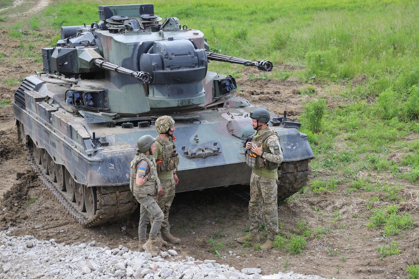 Ukraina gavo Jordanijoje Jungtinių Valstijų nupirktas savaeiges priešlėktuvines sistemas „Gepard“.