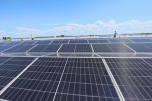 Galingiausia Baltijos šalyse saulės elektrinė ant stogo montuojama SBA baldų įmonėje „Inno Line“