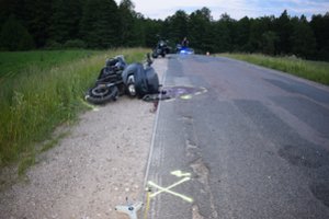 Ketvirtadienį Vilniuje ir Alytaus rajone per avarijas nukentėjo motociklininkai