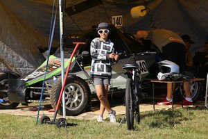 Vilkyčiuose prasidėjo griausmingas dviejų dienų autokroso savaitgalis