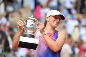 I. Šwiątek ketvirtą kartą laimėjo „Roland Garros“ turnyrą
