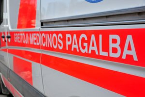 Kaune pro langą galimai iššoko mergina