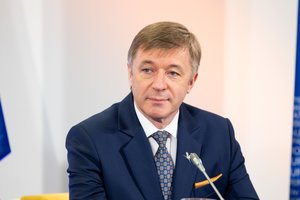 R. Karbauskis sako, kad partija nėra apsisprendusi, kas ves LVŽS sąrašą Seimo rinkimuose: variantų yra įvairių