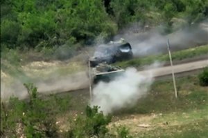 Įnirtingos kautynės: mūšio lauke susirėmė „Bradley“ ir rusų šarvuotasis transporteris – štai kuo viskas baigėsi