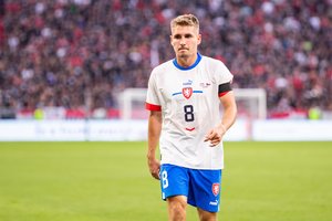 Apmaudžiau nebūna: nuo dviračio nukritęs Čekijos rinktinės kapitonas praleis Europos čempionatą