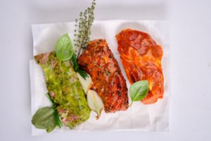 Svarstote, ką iškepti grilyje? Mėsininkas pataria, ką verta rinktis ir kokio dydžio turi būti porcija