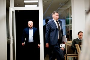 Kas vyksta Darbo partijos viduje? Trūkusi A. Mazuronio kantrybė ir netikėta kritika dėl pomėgio pramogauti