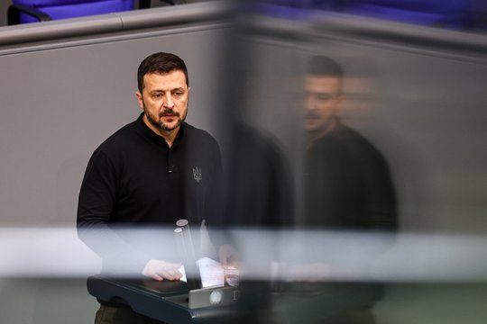 Vokietijos parlamente – akibrokštas V. Zelenskiui: kraštutinių pažiūrų politikai boikotavo Ukrainos prezidento kalbą
