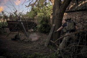 Lietuva perduos Ukrainai 14 šarvuočių