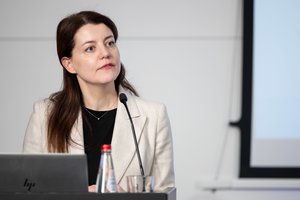 I. Trinkūnaitė ketino įsigyti įmonę, kurios vienintelis akcininkas – ministrės M. Navickienės sutuoktinis