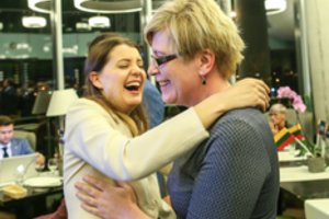 Sudėtingiausias I. Šimonytės sprendimas ir smūgis bangą pagavusiems konservatoriams: „Viskas nuplaukia“