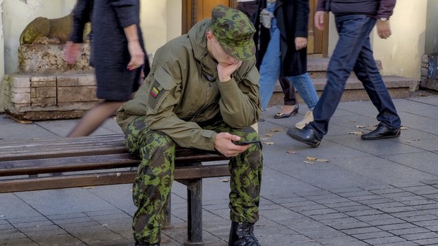 Svarbi Seimo pataisa: į karinę tarnybą – iškart po mokyklos