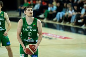 Ąžuolas Tubelis įsitikinęs – paskutinis mačas su Libanu nebus lengvas: „Reikia tikėtis dar daugiau kovos“