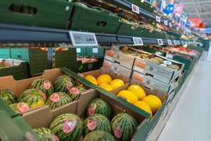 Lentynose – jau šviežias derlius: papasakojo, kaip „Lidl“ užtikrina jo kokybę