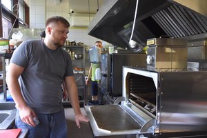 Garsiame kurorte įkūrė elnienos kepsnių restoraną: atskleidė, kaip ruošia ypatingus patiekalus