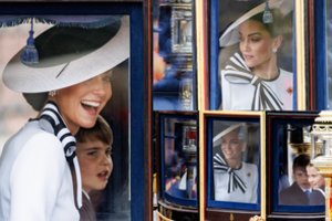 Viešumoje pasirodžiusi C. Middleton dėmesį kaustė nepriekaištingu stiliumi: akį traukė viena detalė