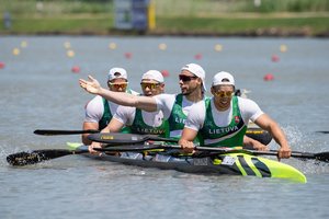 Rekordiniu tempu irklavę, bet be medalio likę baidarininkai: „Grįšim dar stipresni“