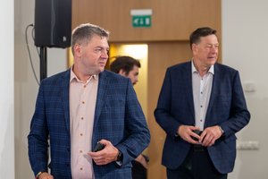 Kas laukia Darbo partijos? A. Mazuronis kalba apie „politinę šizofreniją“, J. Pinskus spėja, ko jie išsigando