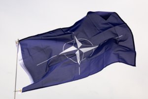NATO gynybos biudžetas šiemet sudarys beveik 1,5 trilijono JAV dolerių