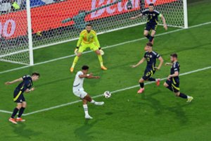 Škotija šiek tiek atsitiesė po Vokietijos nokauto: neleido Šveicarijai palaidoti savo viltis