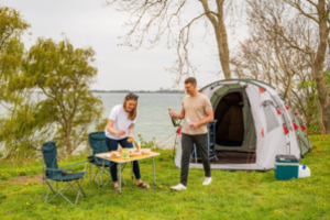 Per Jonines lietuviai turistaus ir ginsis nuo uodų