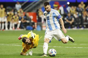 L. Messi tapo rekordininku, o Argentinos rinktinė „Copa America“ pradėjo pergalingai