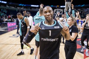 „Wolves“ atsisveikino su komandos vedliu