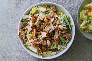 Netikros Cezario salotos: apsilaižysite pirštus