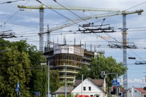 Tūkstančiai žmonių Vilniuje laukia, kol galės įsigyti būstą: įvertino, kada ši eilė galėtų pradėti trauktis