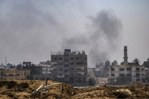 Izraelis bombardavo Gazos Ruožą, baiminamasi, kad gali kilti platesnio masto karas