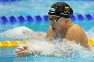 R. Meilutytė grįžo į baseiną: varžybose Italijoje plaukė lėčiau nei įprastai