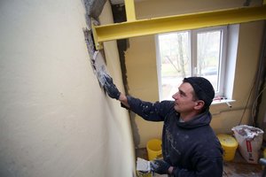 Kauniečių šeima nustėro sužinojusi, kiek reikės išleisti įsigyto kotedžo įsirengimui: sumas skaičiuoja tūkstančiais