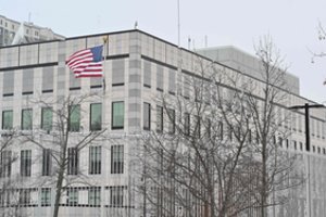 Šaltiniai skelbia: Kijevo viešbutyje rastas negyvas JAV ambasados atašė