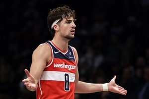 „Wizards“ iškeitė izraelietį į buvusį D. Sabonio komandos draugą