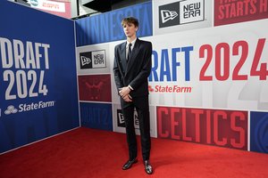 Aiškėja pinigų kapšas, kurį su naujoko kontraktu susižers M. Buzelis