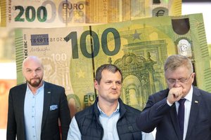 Suskaičiavo, kurie Seimo nariai – patys turtingiausi: pirmasis trejetas nuo praėjusių metų nepasikeitė