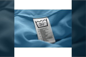 Šilką ar liną reikia prižiūrėti kitaip: atskleiskite gležnų drabužių priežiūros paslaptis. 1 dalis