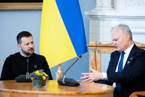 G. Nausėda Briuselyje susitiko su V. Zelenskiu: aptarė susitarimą dėl saugumo garantijų