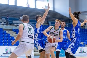 Kurtieji vyrai Europos krepšinio čempionato pusfinalyje, o moterys nepateko į finalą