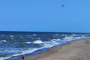 Baisi nelaimė pajūryje: nuskendo dvi mergaites jūroje gelbėjęs vyras  