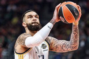 Prancūzijos krepšinio rinktinės centrui olimpiada baigėsi neprasidėjusi