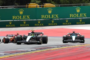 Austrijos „Formulės 1“ etape pergalė netikėtai nukrito į „Mercedes“ komandos piloto rankas