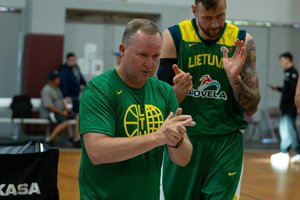 „Raudono kilimo neišties ir su gėlėmis nelauks“: K. Maksvytis prabilo apie R. Giedraičio komentarus ir patirtį Puerto Rike