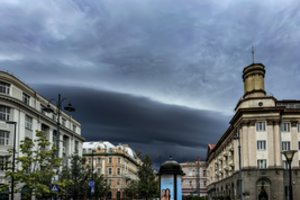 Praėjusią naktį kai kur iškrito net trečdalis mėnesio kritulių normos, tačiau bus dar blogiau: įspėja pasiruošti